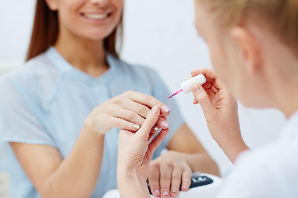 Smontaggio gel e manicure, Hello Beauty Roma