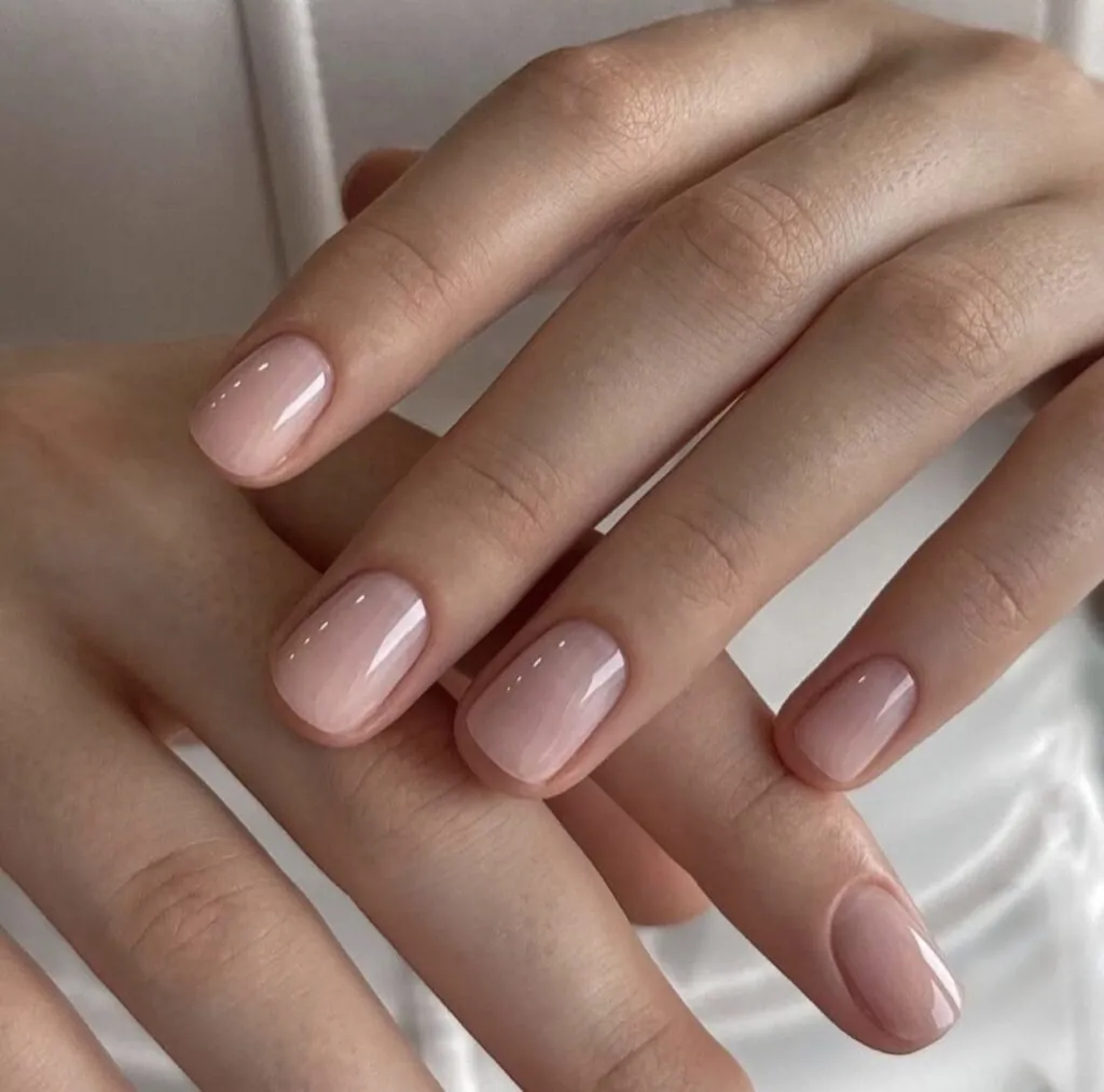 Smontaggio semipermanente e manicure, Hello Beauty Roma